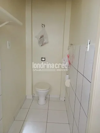 Imagem Oportunidade no Centro de Londrina! Amplo apartamento com 3 dormitórios, 120m² de área útil, sala espaçosa, cozinha, 1 vaga e condomínio acessível