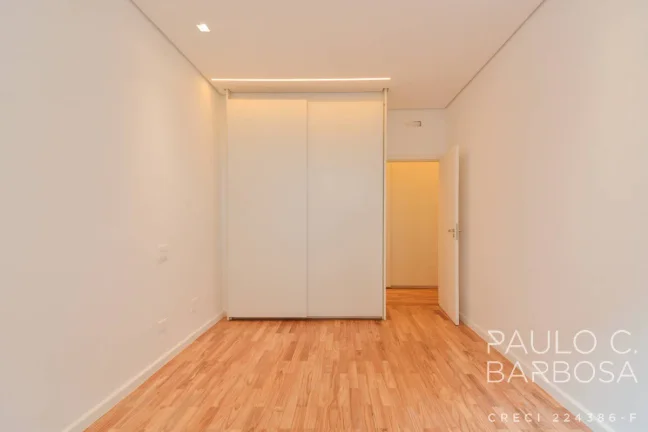 Imagem Jardins Venda - 3 Dormitórios (1 Suíte) - 2 Vagars - 187m²