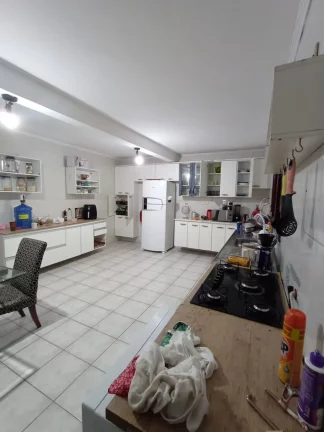 Imagem Sobrado a venda com 3 dorms sendo 1 suíte - Jardim Colonial