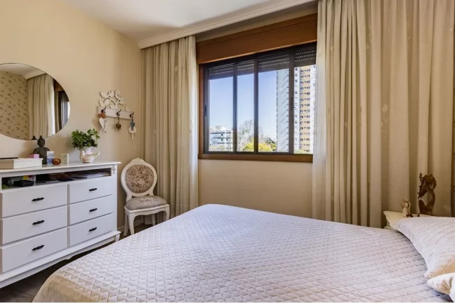 Imagem Apartamento à venda em Porto Alegre, Menino Deus, com 3 quartos, 110m2