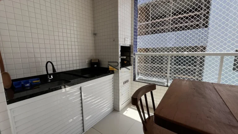Imagem Apartamento à venda nas Toninhas com 1 dormitórios, varanda gourmet com churrasqueira e piscina