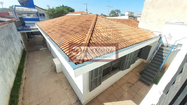 Imagem Casa térrea com edícula em Jardim dos Lagos - São Paulo