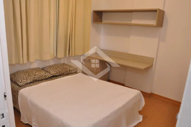 Imagem Apartamento Reformado à Venda em Copacabana: 3 Quartos, 100 m²