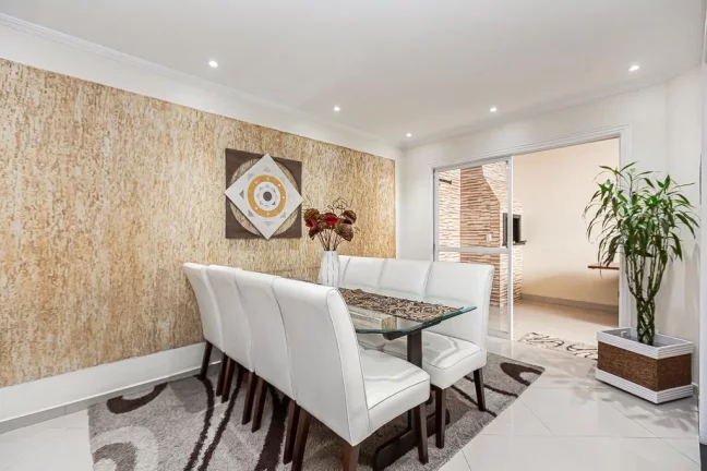 Sobrado de 4 quartos no bairro Uberaba