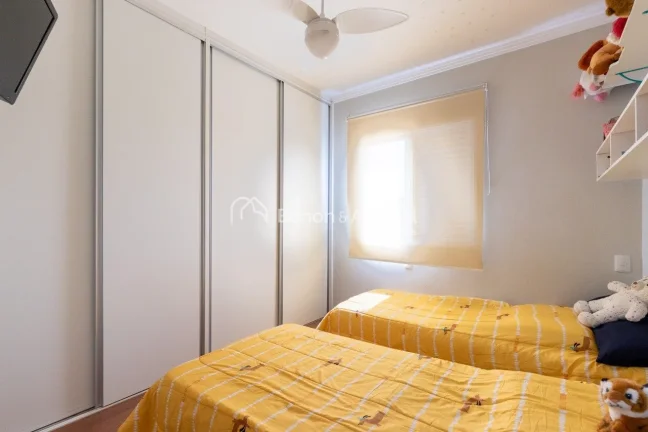 Imagem Sobrado, espaçoso, reformado, clean, amplo quintal, ótimo condomínio
Exclusivo pra você!
No anda...