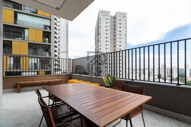 Imagem Apartamento Vila Madalena andar alto vista livre