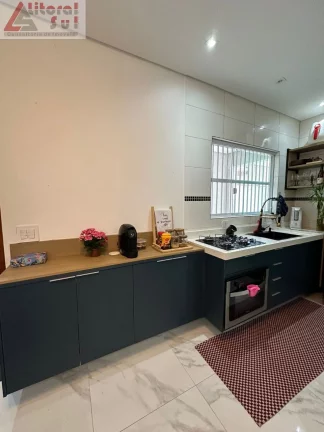 Imagem CASA RESIDENCIAL em PRAIA GRANDE - SP, MARACANÃ