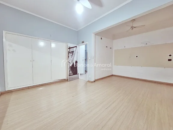 Imagem Casa comercial para alugar no Taquaral em Campinas!!

Espaço todo preparado para uma academia ou fi...