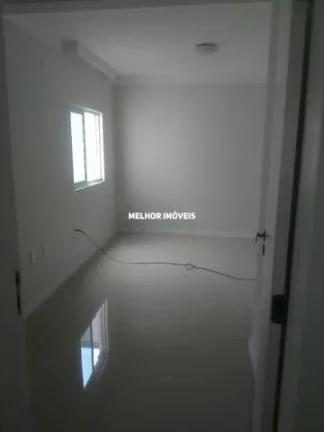Imagem Sobrado Geminado à Venda com 02 Suítes sendo 01 Máster Localizado em Balneário Camboriú - SC