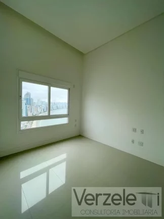 Imagem Frente ao Mar para Venda em Balneário Camboriú / SC no bairro Centro