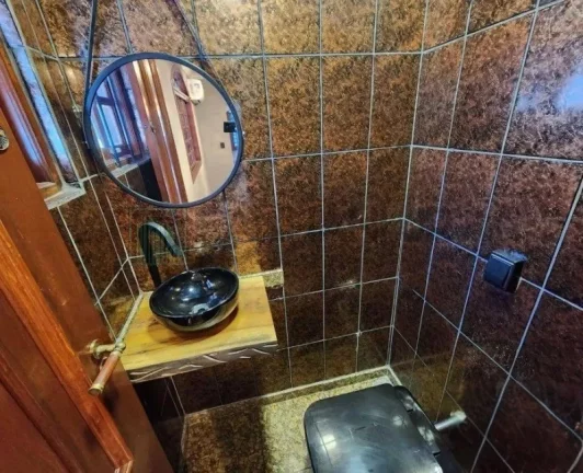 Imagem Casa de Luxo à Venda ou Locação em Jardim Paulista, São Paulo-SP: 3 quartos, 3 suítes, 3 salas, 5 banheiros, 4 vagas, 240 m².