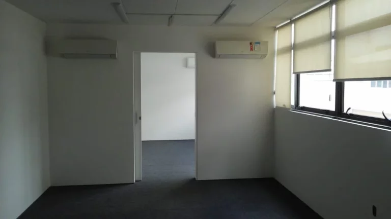 Imagem Conjunto comercial com vaga na Cincinato Braga