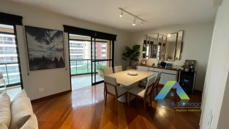 Imagem Apartamento de alto padrão com 170m² em Moema Pássaros fora da rota dos aviões e a 10 minutos a pé do Parque Ibirapuera.
