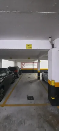 Imagem Vendo Oportunidade de Alto Padrão no Morumbi. Apartamento de 100M², 3 Dormitórios com planejados, sendo 1 Suíte, Sacada Gourmet envidraçada com Churrasqueira, Torre única com vista Livre panorâmica, 2 Vagas Fixa Cobertas, Piscina Semiolímpica, condomínio 