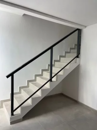 Imagem Sobrado com 2 dormitórios à venda, 92 m² por R$ 450.000,00 - Vila Maria de Maggi - Suzano/SP