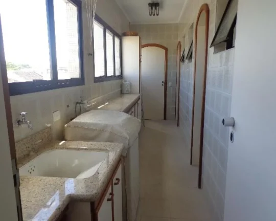 Imagem Apartamento à venda no Guarujá na Praia das Pitangueiras