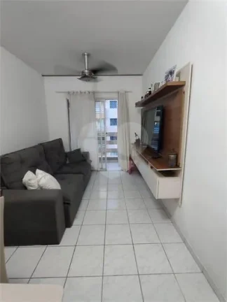 Imagem VENDO EXCELENTE APARTAMENTO DE 2 QUARTOS PRÓXIMO AO SHOPPING VILA VELHA.