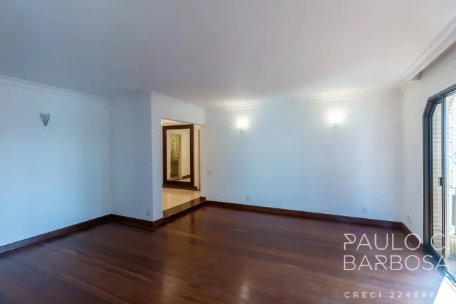 Imagem Itaim Bibi - Rua Sem Saída - 3 Dormitórios (1 Suíte) - 3 Vagas - 240m²