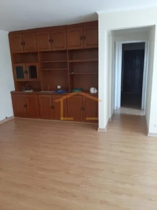 Imagem Apartamento com 79 m² de área útil. Dispõe de 2 dormitórios, com armários embutidos, sala para...