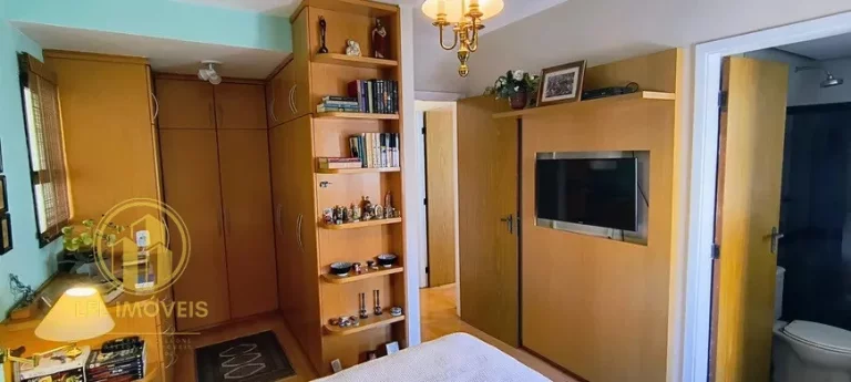 Imagem Espaçoso Apartamento Pronto para Morar na Vila Suzana, São Paulo - 3 Quartos, 1 Suíte, 2 Vagas de Garagem.