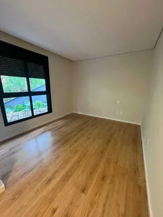 Imagem Casa triplex com 3 suítes sendo 1 suíte master - América | Joinville/SC