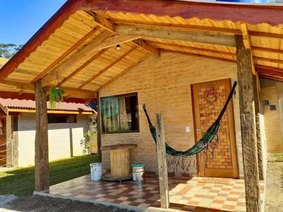 Imagem Oportunidade de Investimento: Charme e Conveniência no Centro de Pinhal
