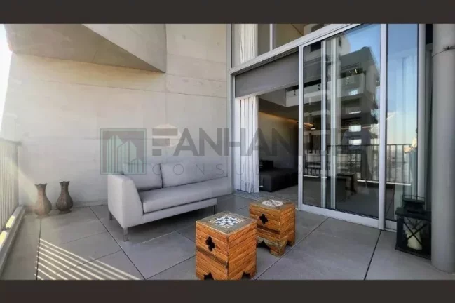 Imagem Este loft espaçoso, localizado na Alameda Franca, no bairro Cerqueira César em São Paulo, está à venda e é simplesmente incrível! Com 1 quarto, sen