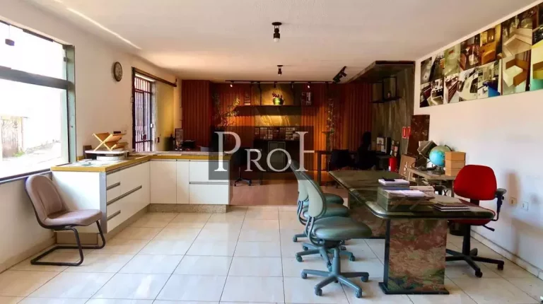 Sobrado com 3 Quartos à Venda, 700 m² em Utinga - Santo André