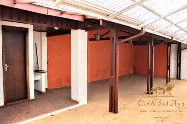 Imagem CASA Á VENDA EM ÓTIMA LOCALIZAÇÃO EM CAMPOS DO JORDÃO-SP