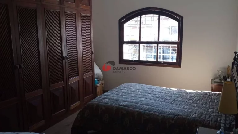 Imagem Casa à venda 2 Quartos, 1 Suite, 3 Vagas, 235M², Campestre, Santo André - SP