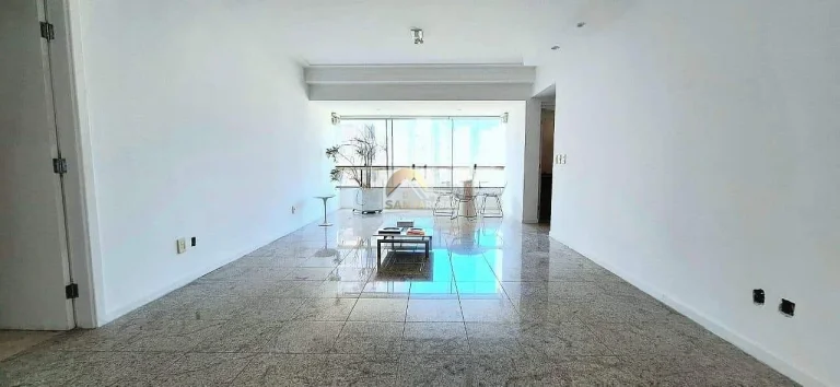 Imagem 150 m² bem distribuídos na Graça: 2 salas com varanda, 3 suítes, dependência completa e 3 vagas num