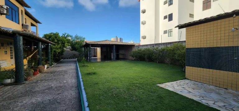 Imagem Casa na Praia de Havanas - 3 Quartos, 148m², Área de Lazer - Confira!