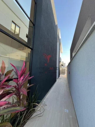 Imagem Casa Alto Padrão NOVA em Condomínio Fechado