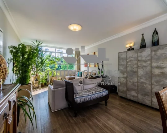 Imagem Apartamento com 220m², 3 quartos sendo 1 suíte e 2 vagas.