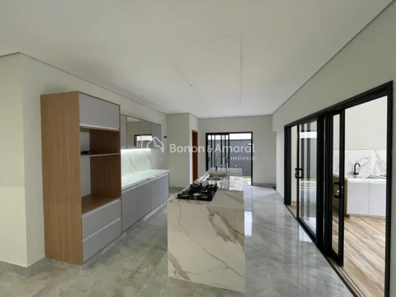 Imagem Lindo sobrado com 4 suítes (uma térrea acessível e uma master com closet e sacada), total de 6 ba...