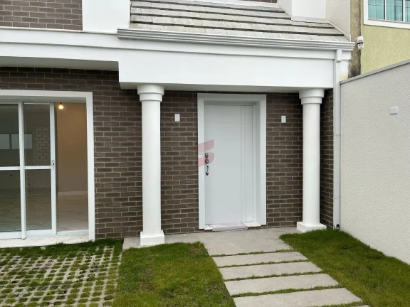 Imagem SOBRADO TRIPLEX com 3 dormitórios à venda por R$ 1.320.000,00 no bairro Centro - PINHAIS / PR