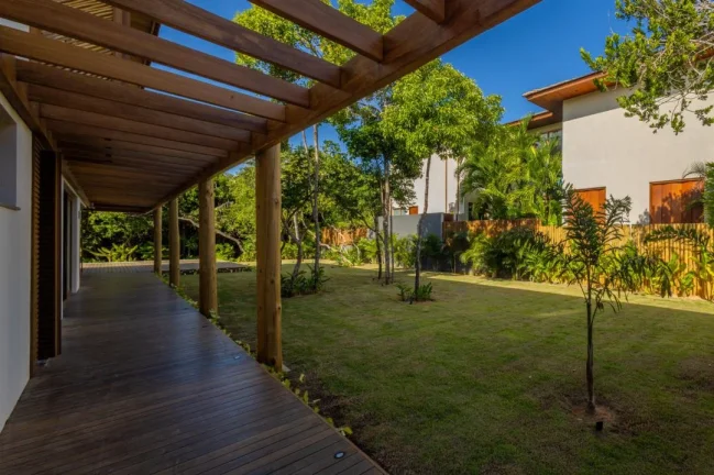 Imagem Imóvel em Condomínio: Casa de 387m² em Praia do Forte - Venda - Praia Bella