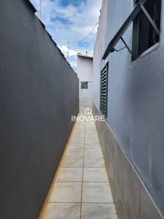 Imagem Casa com 2 dormitórios à venda, 69 m² por R$ 250.000,00 - Cidade Jardim - Itumbiara/GO