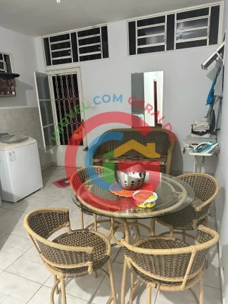 Imagem Casa com 2Q + Casa com 3Q - Excelente imóvel com 2 casas Jardim Califórnia