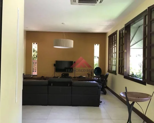 Imagem Excelente casa com 3 dormitórios à venda, 417,13 m² por R$ 3.500.000