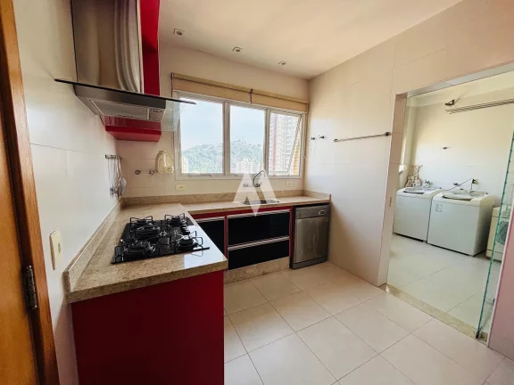 Imagem Apartamento vista ao mar no coração da Pompéia – 167m², 3 Suítes, Varanda Gourmet e 3 Vagas de Garagem