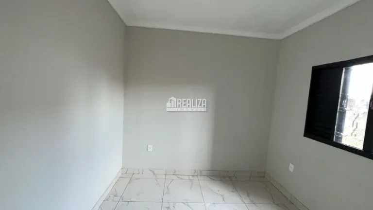 Imagem Casa com 2 dormitórios no bairro Jardim Maria Alice, Uberaba