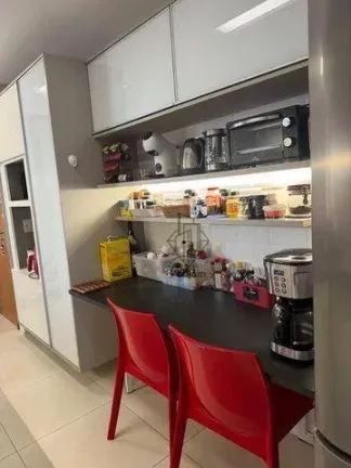 Imagem Apartamento com projetados e varanda / sacada de alto padrão em Condominio Club Maison Miramar - AP2098