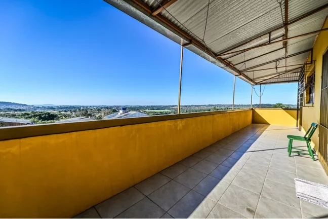 Imagem Casa à venda em Porto Alegre, Agronomia, com 2 quartos, 220m²