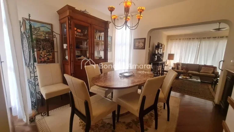Imagem Localizado no coração do Cambuí, este finíssimo apartamento oferece o que há de melhor em confo...