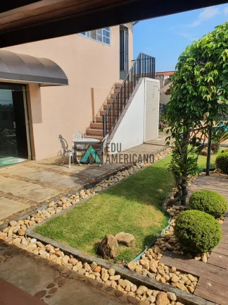 Imagem Casa com excelente terreno à venda em bairro residencial