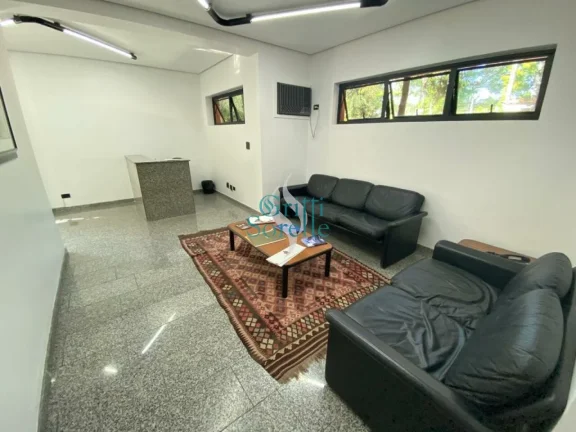 Imagem Excelente Casa Comercial à Venda em Jardim América - São Paulo/SP.