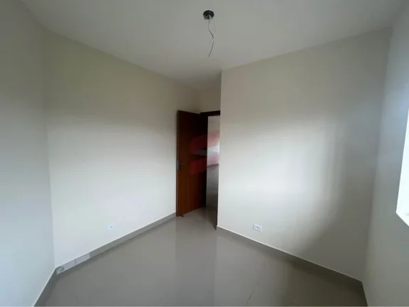 Imagem CASA com 2 dormitórios à venda com 190m² por R$ 485.000,00 no bairro Jardim Cláudia - PINHAIS / PR