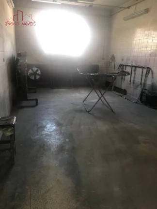 Imagem Oportunidade! Casa com ponto comercial.