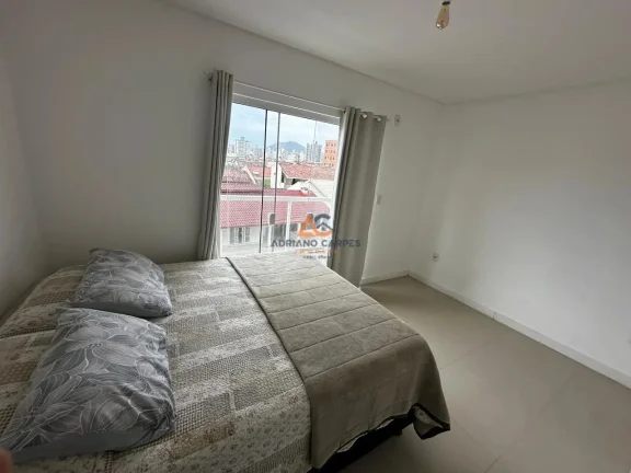 Imagem Apartamento com 2 quartos sendo 1 suíte, na Praia de Gravatá, Navegantes, próximo a praia. Adriano Carpes Imóveis vende.